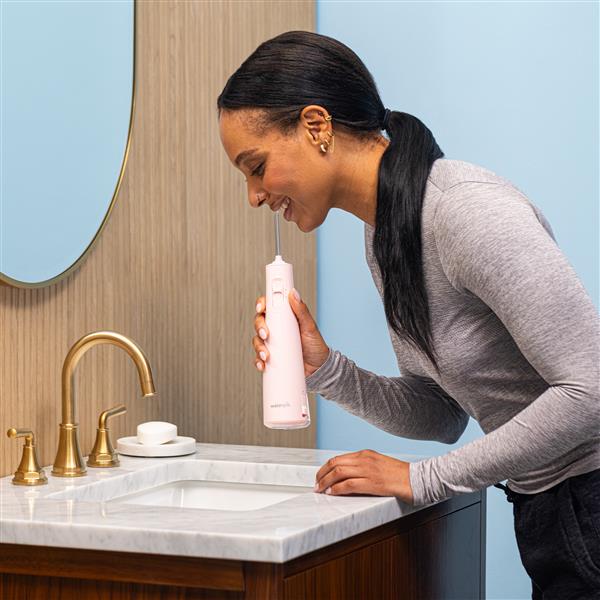 Pink Cordless Pulse 3100 Water Flosser – Blush Pink (WF-20CD014) - Image 4